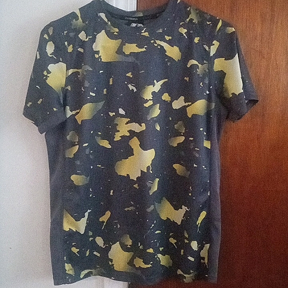 T-shirt - Picture 1 of 6